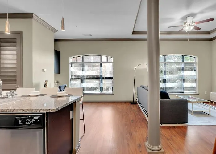 Cozy 2br- Pool,gym,pkng,near Bok Ctr&arts Dstrct