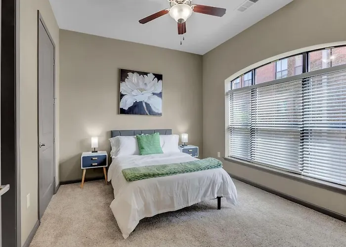 Cozy 2br- Pool,gym,pkng,near Bok Ctr&arts Dstrct