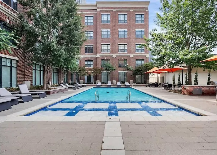Cozy 2br- Pool,gym,pkng,near Bok Ctr&arts Dstrct